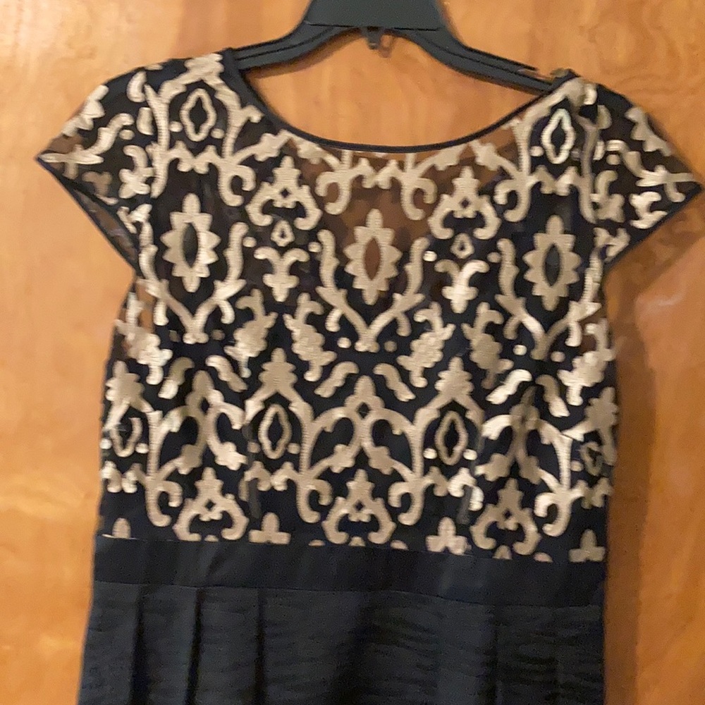 Gold and black dress Only worn 1x